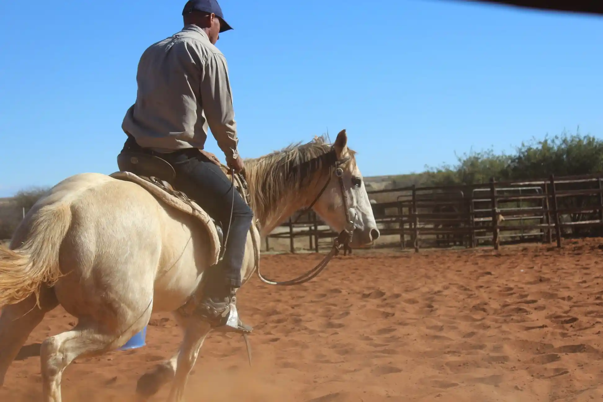 Kruger Snyman riding a horse.